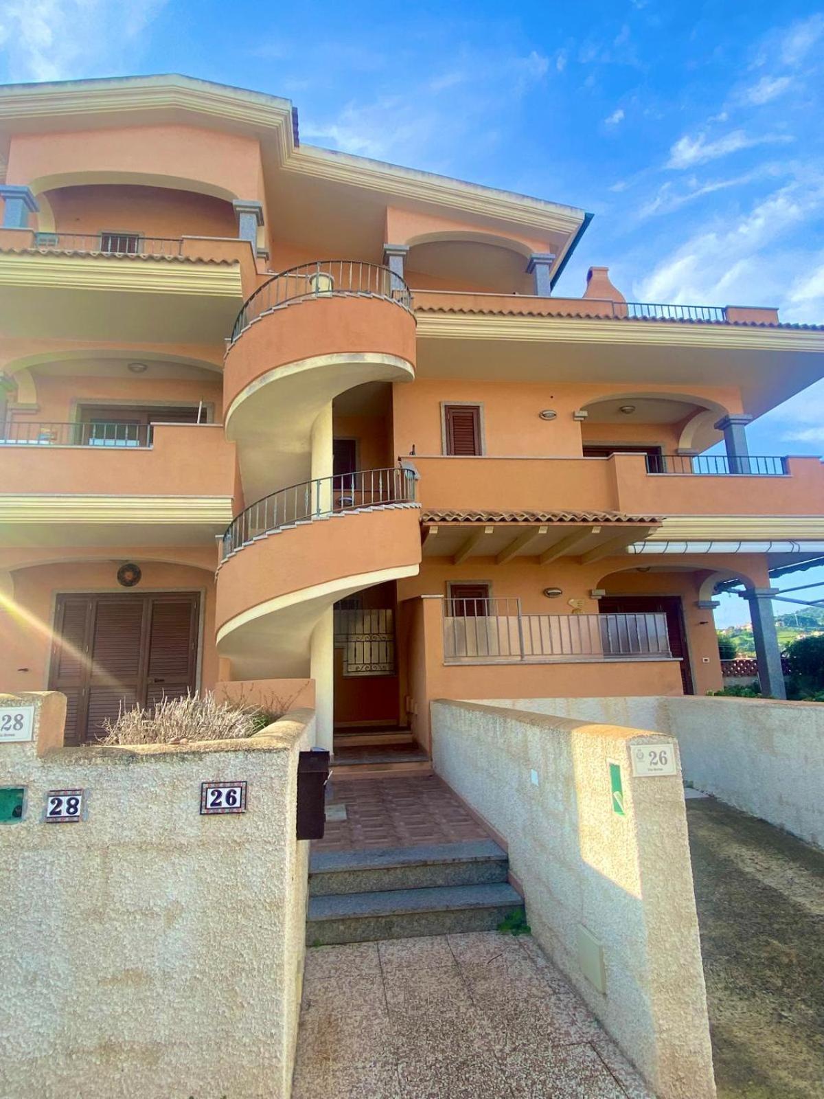 Castelsardo,Lu Bagnuアパートメント エクステリア 写真